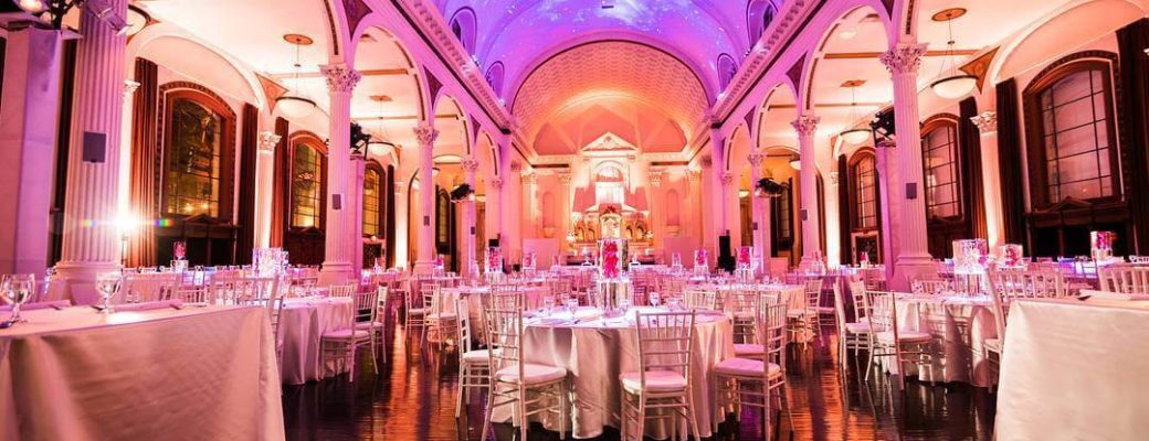 5 West Coast Wedding Venues For A Bride & Groom Who Want To Party